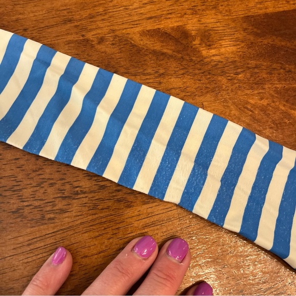 Mini Boden Blue and White Striped Rashguard size 6-7 - Picture 5 of 7